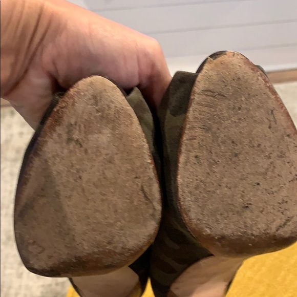 ❤️GIUSEPPE ZANOTTI CAMO HEELS - Picture 5 of 8